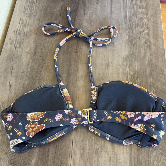 Xhilaration Gray Floral Bikini Set Top Size Medium Bottom Size Small - Picture 6 of 13